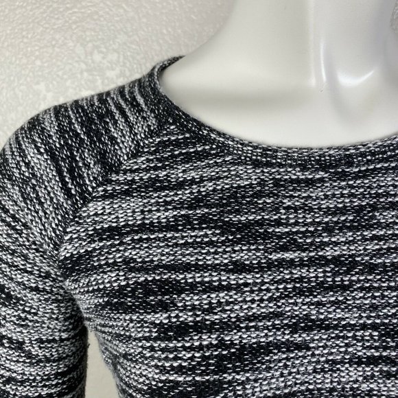 Old Navy Women's Top Textured Long Sleeve Thick Wa - Picture 2 of 4